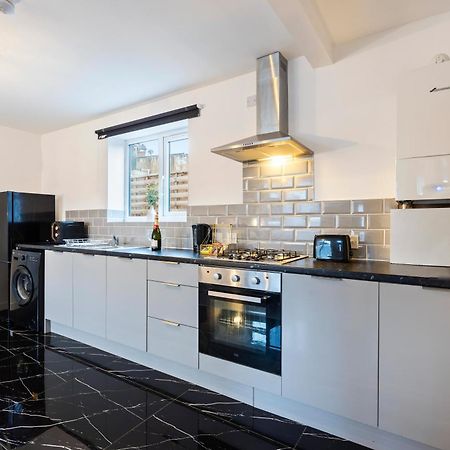 Stylish New Apartment - Free Wifi & Netflix - Top Rated - 3Mh Cradley Heath Eksteriør bilde