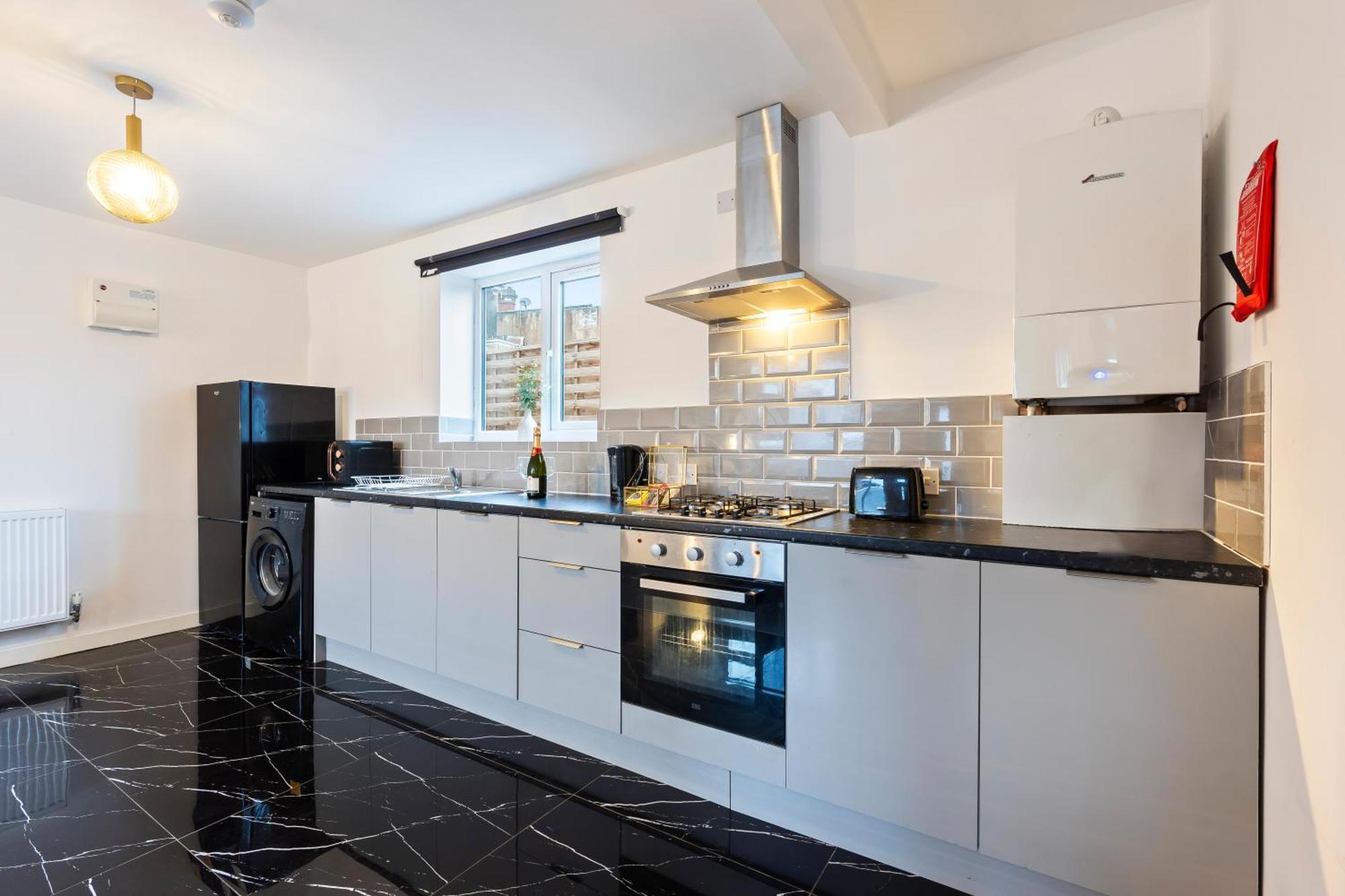Stylish New Apartment - Free Wifi & Netflix - Top Rated - 3Mh Cradley Heath Eksteriør bilde