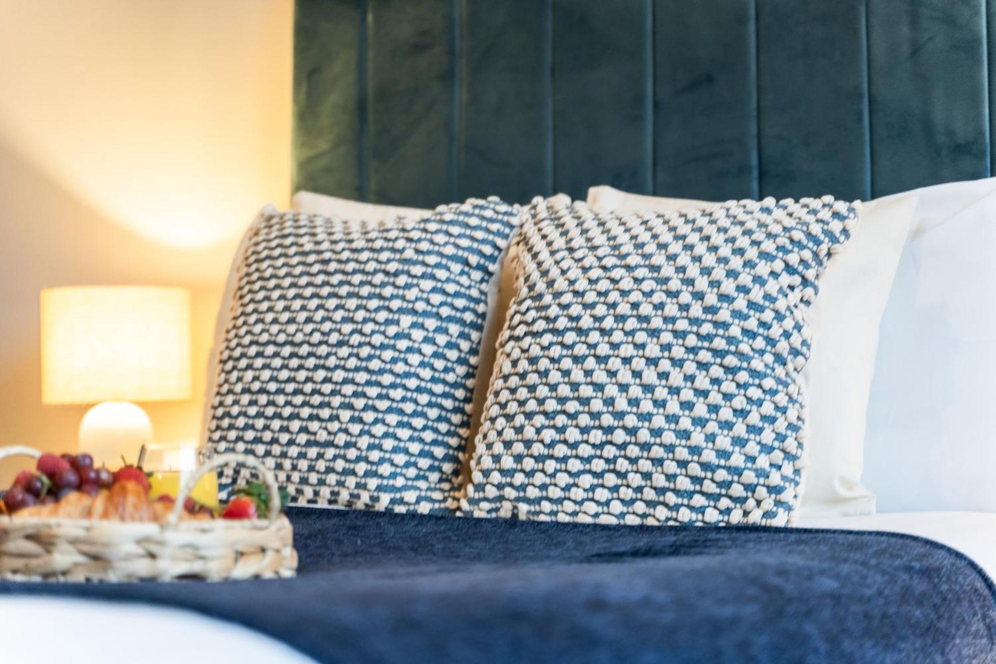 Stylish New Apartment - Free Wifi & Netflix - Top Rated - 3Mh Cradley Heath Eksteriør bilde