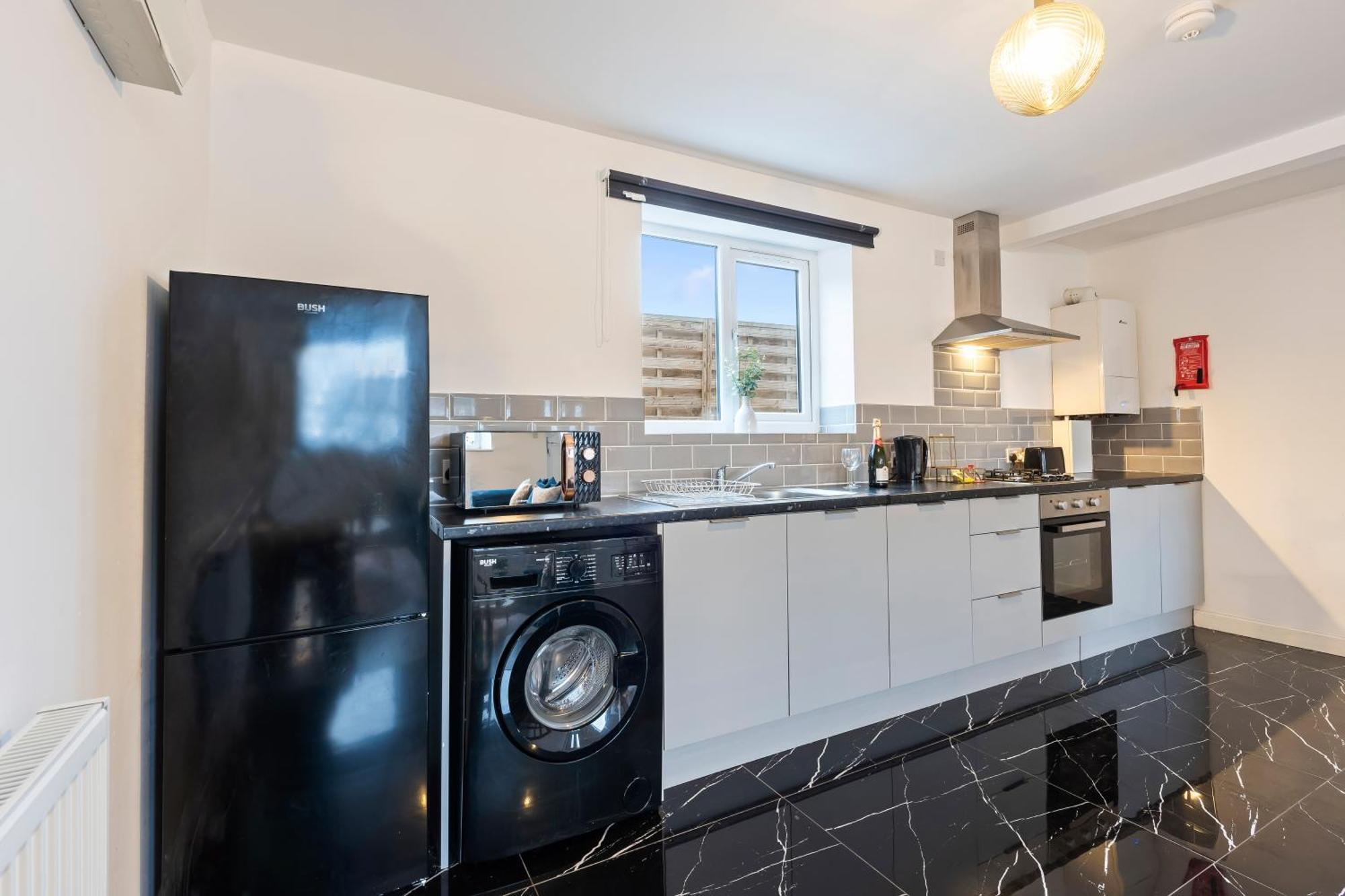 Stylish New Apartment - Free Wifi & Netflix - Top Rated - 3Mh Cradley Heath Eksteriør bilde